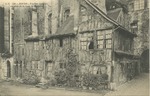 Vieilles maisons au pied de la tour St-Ramain