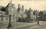 Palais de Fontainebleau - Facade sur la Cour des Adieux