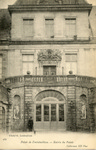 Palais de Fontainebleau - Entree du Palais